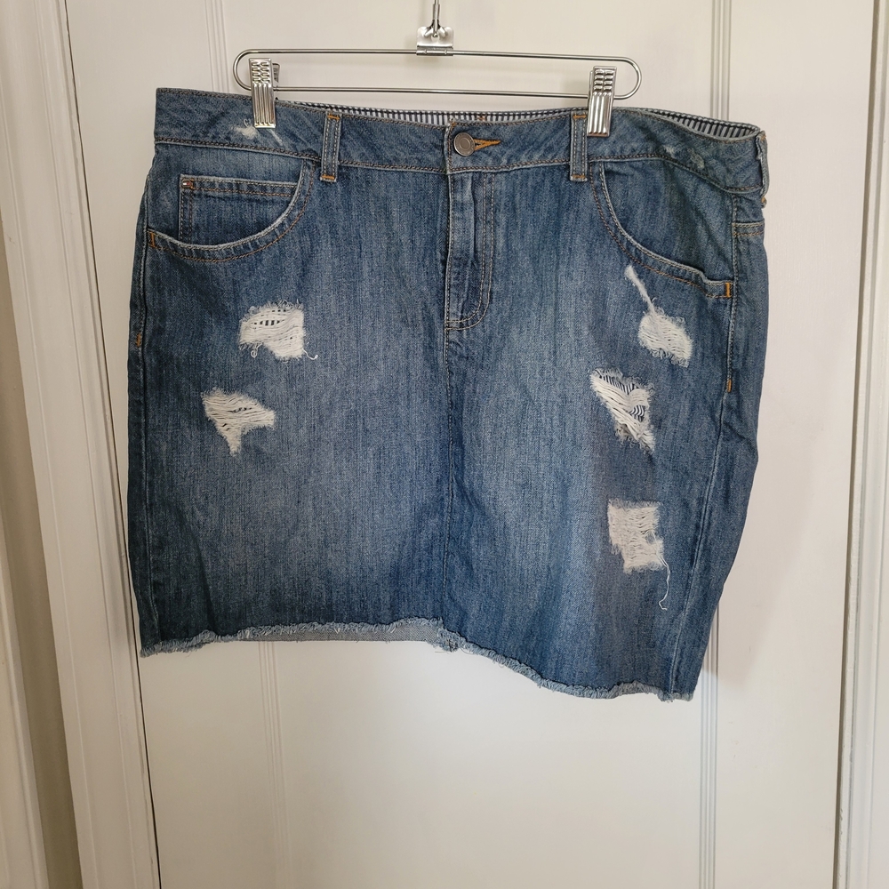NWOT Tommy Hilfiger Distressed Denim Skirt Sz 14